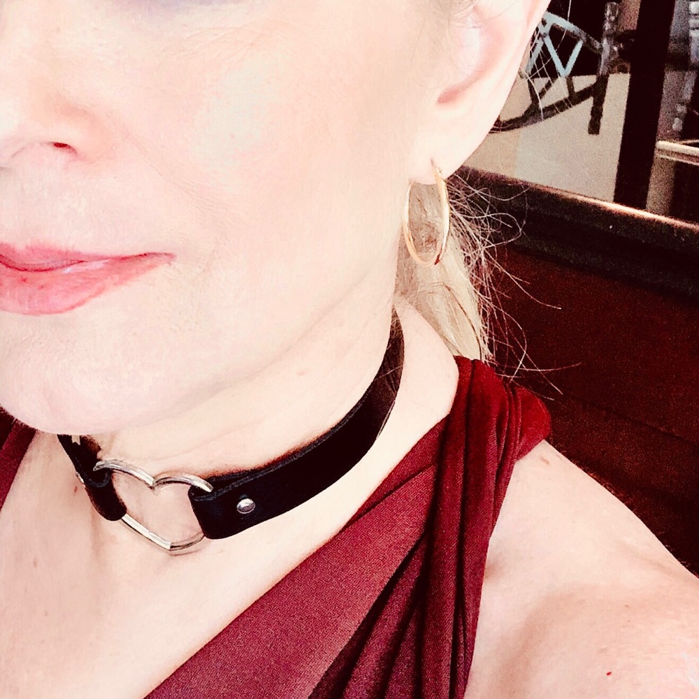 3/$21 Gothic heart choker on black strap - Picture 3 of 5